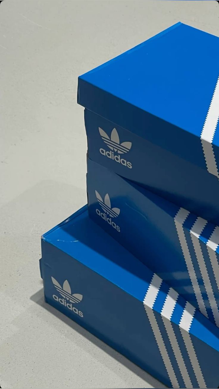 Adidas – Sneakers Authentiques | Expédiées en 24h | Luve Sneakers