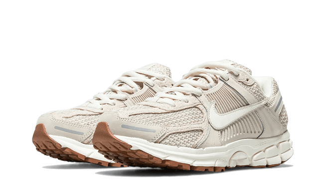 Nike Zoom Vomero 5 Light Orewood Brown — Authentiques & neuves — Luve Sneakers