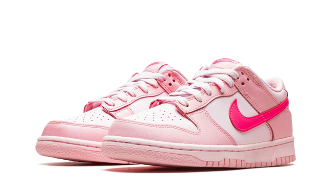 Nike Dunk Low Triple Pink (Barbie) — Authentiques & neuves — Luve Sneakers