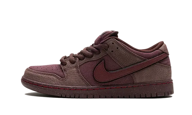 Nike SB Dunk Low City Of Love Burgundy Crush — Livraison 24h depuis la Belgique — Luve Sneakers