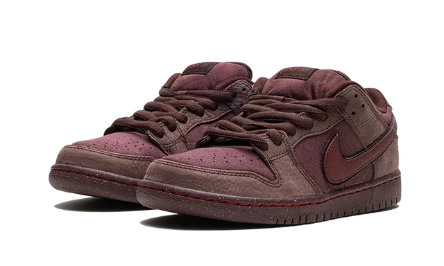 Nike SB Dunk Low City Of Love Burgundy Crush — Authentiques & neuves — Luve Sneakers