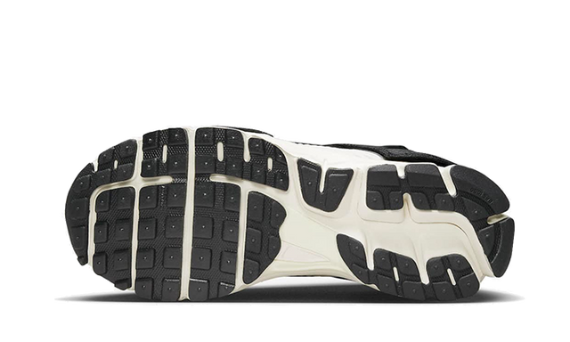 Nike Zoom Vomero 5 Timeless Panda Dunk — Livraison 24h depuis la Belgique — Luve Sneakers